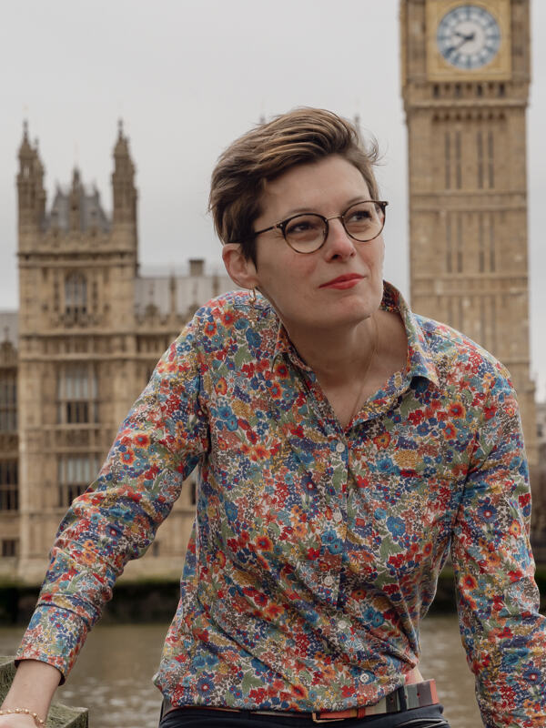 Emilie fondatrice de l'Agence la Rose et le Coq spécialisée dans les visites guidées et expériences en français à Londres et en Angleterre