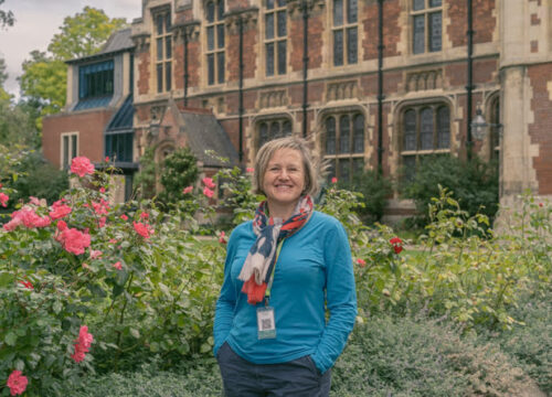 Fabienne guide française à Cambridge