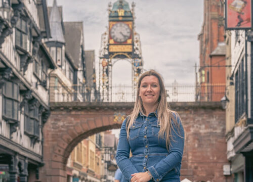 Louisa guide française à chester et au pays-de galles