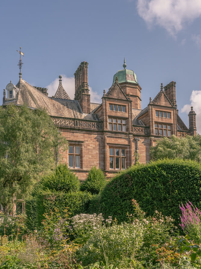 Visite guidée en français de Holker Hall résidence de la famille Cavendish dans le comté de Cumbria en Angleterre